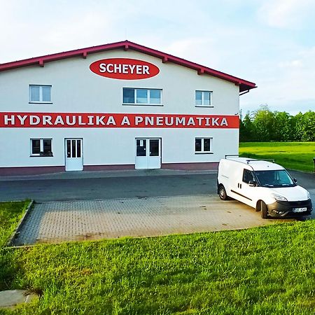Apartman Scheyer Frýdek-Místek المظهر الخارجي الصورة